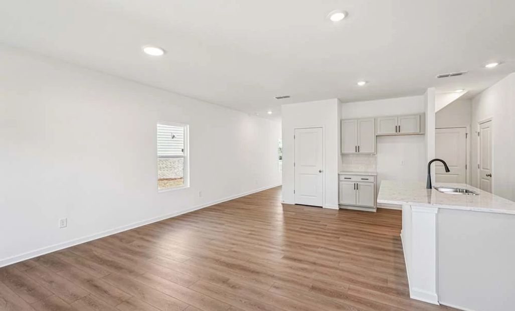 Sample Photo: Family Room