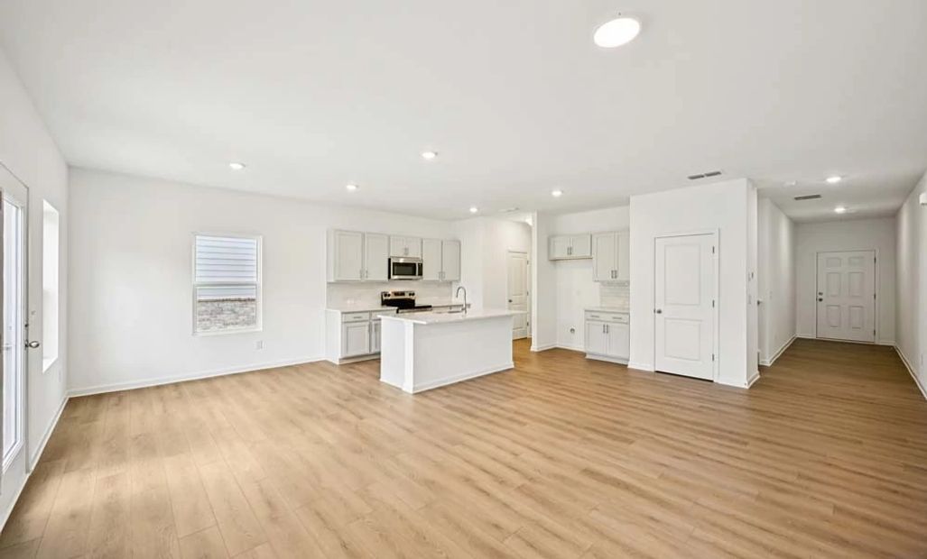 Sample Photo: Family Room