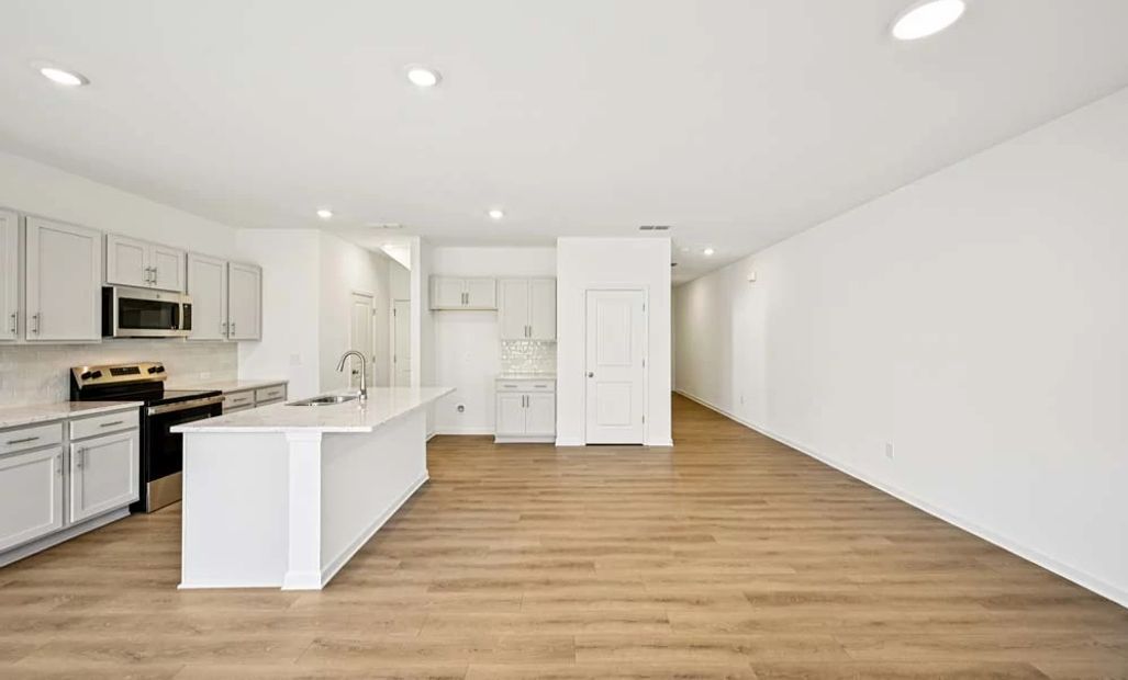 Sample Photo: Family Room