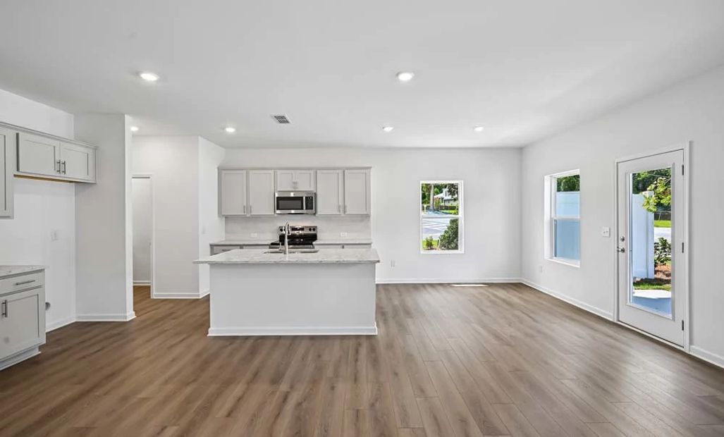Breakfast Nook & Kitchen