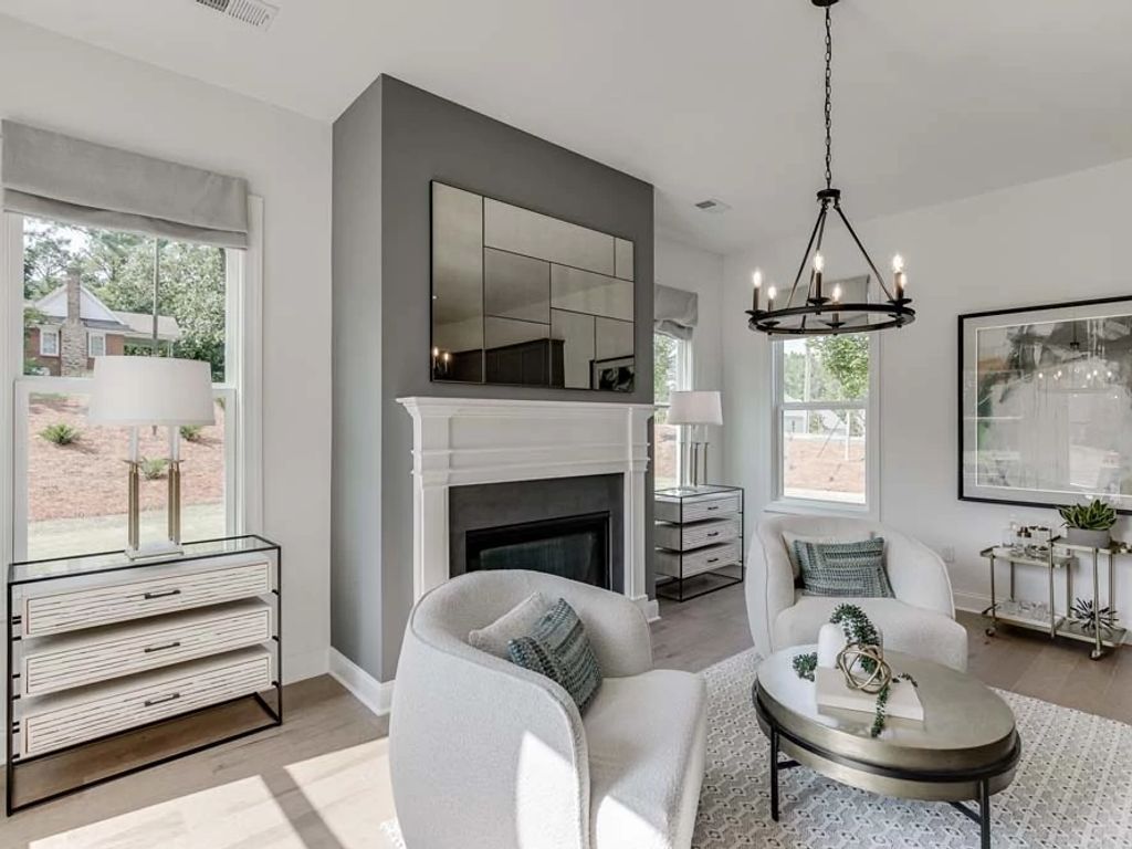 Sterling Crest - Cromwell Interior Image 7