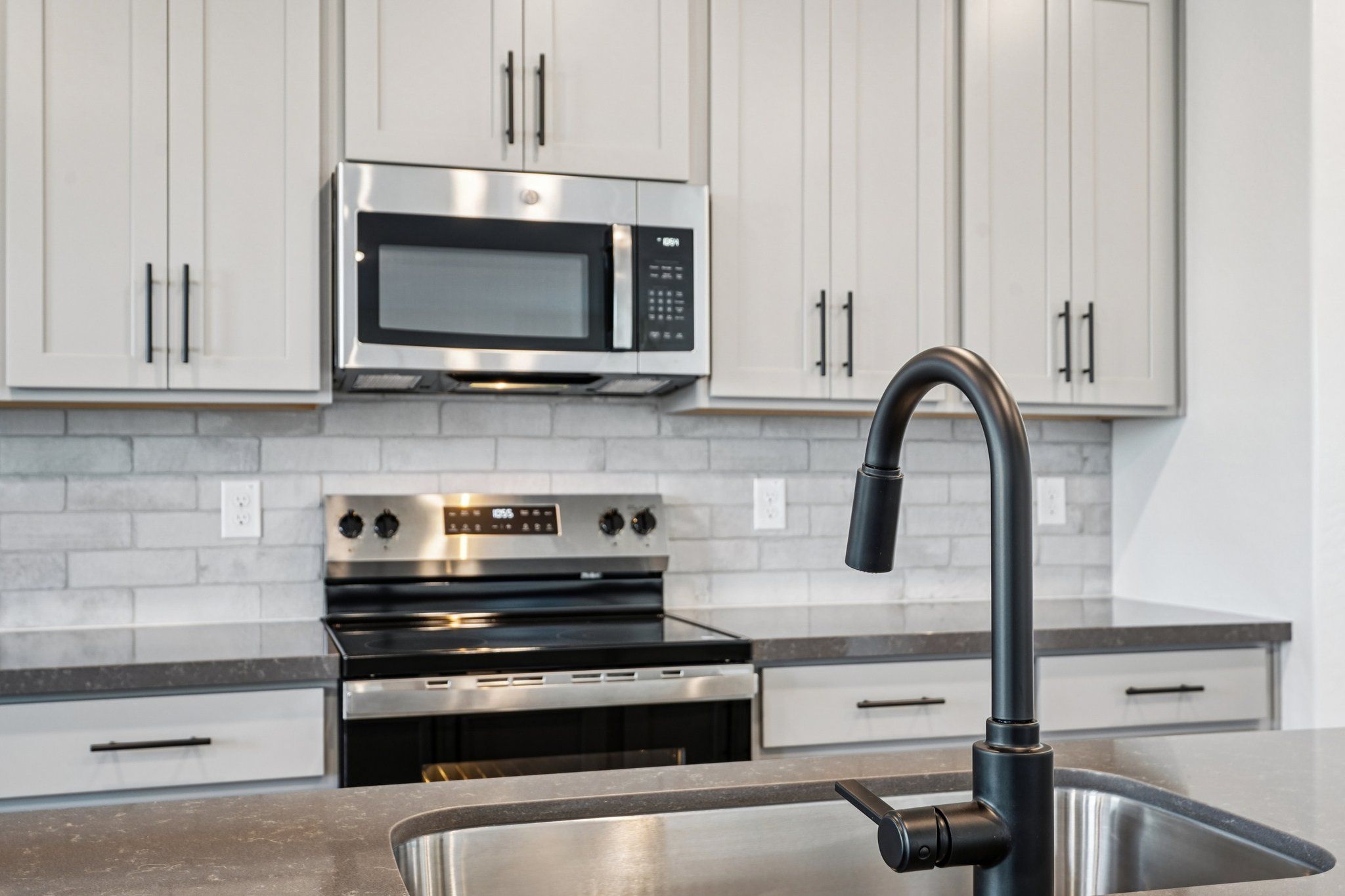 9640 W Luxton Ln. Tolleson, AZ 85353