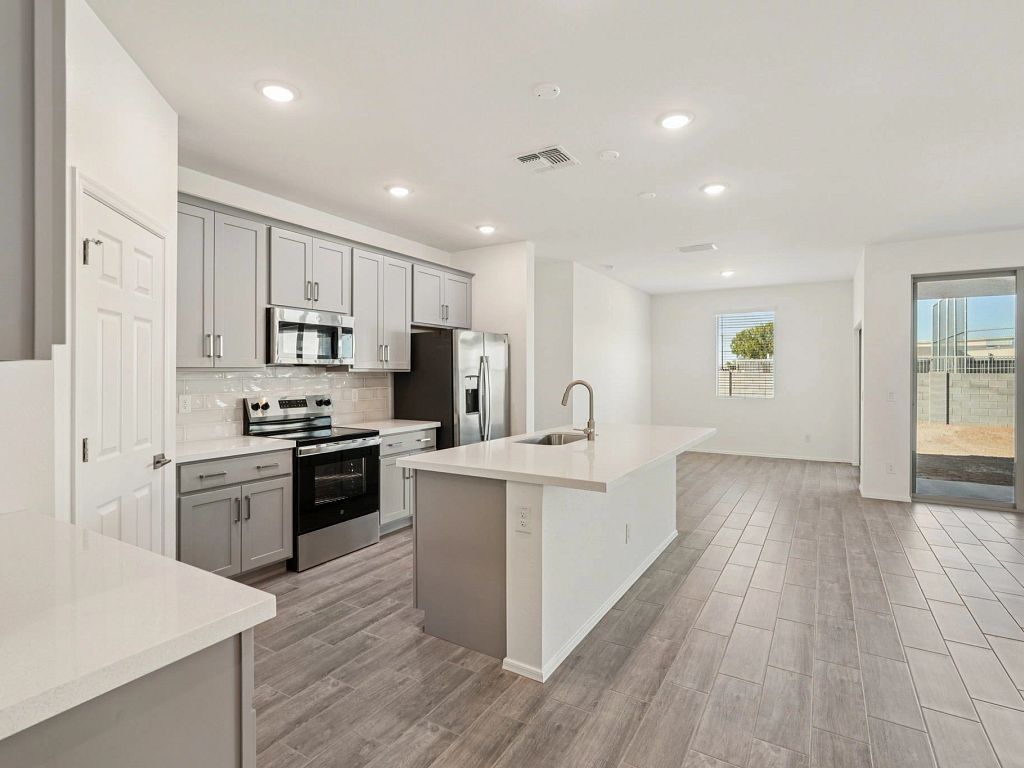 10481 N 157Th Dr. Waddell, AZ 85355