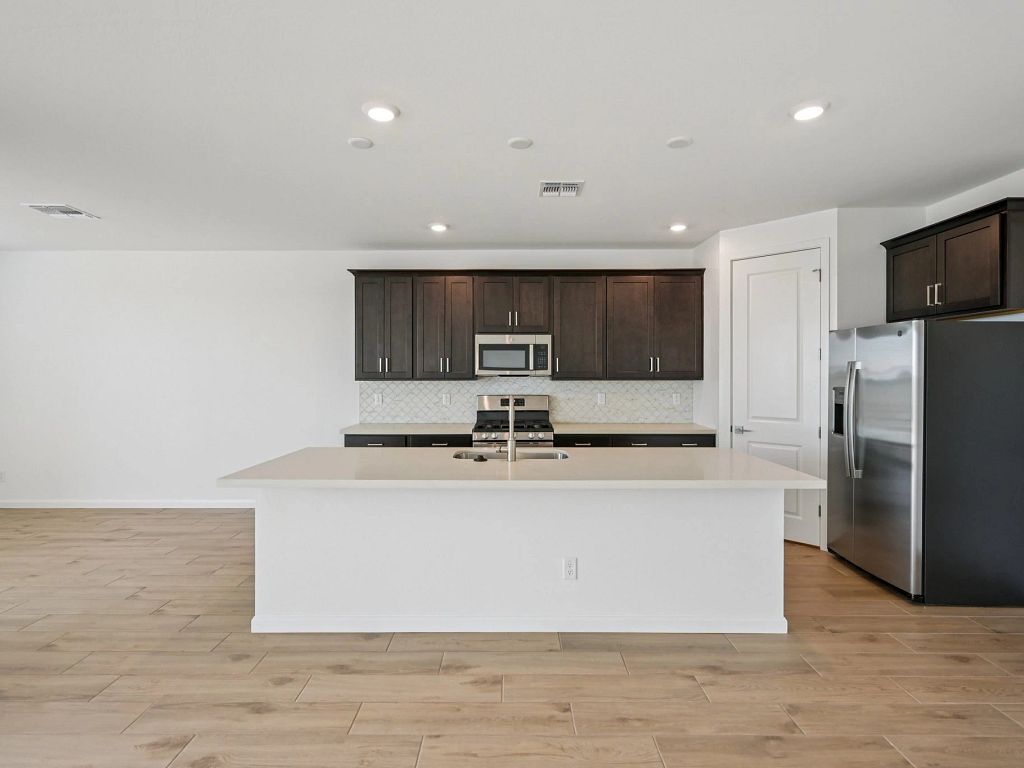 Wales Ranch - Violet Interior Image 4