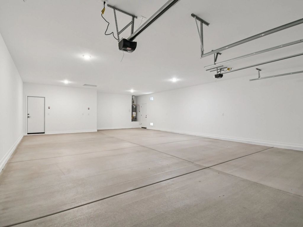 Estrella Crossing - Ruby Interior Image 18
