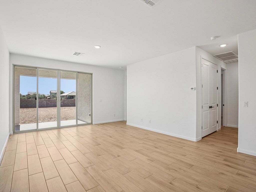 Solara - Jasmine Interior Image 6
