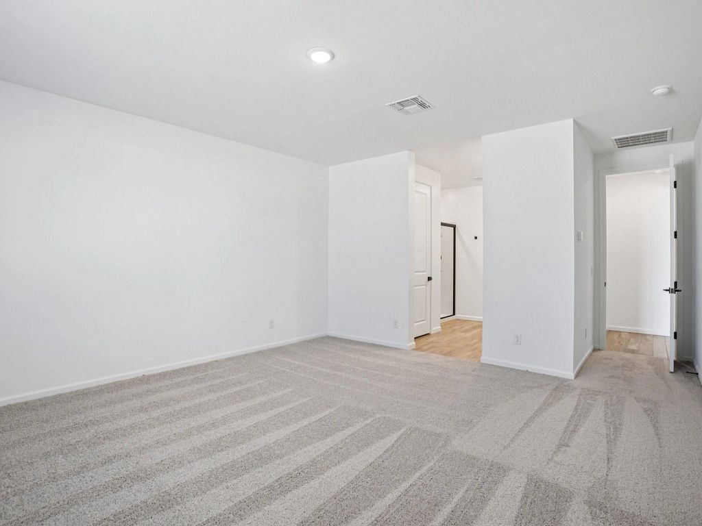 Estrella Crossing - Jade Interior Image 17