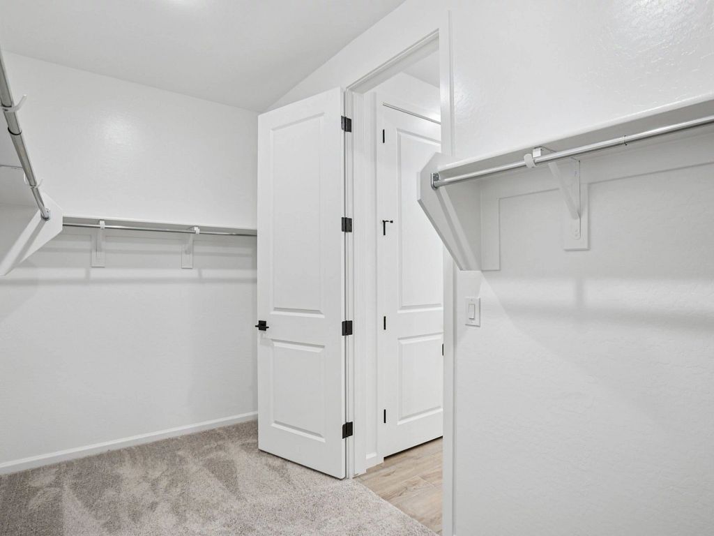 Estrella Crossing - Jade Interior Image 20