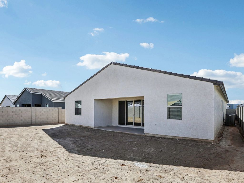 Estrella Crossing - Jade Interior Image 22