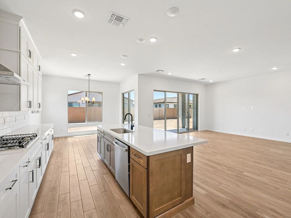 Madera - Aspen Interior Image 5