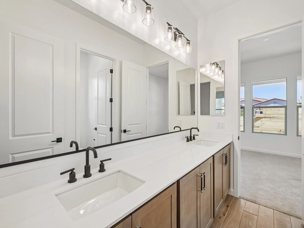 Madera - Aspen Interior Image 14