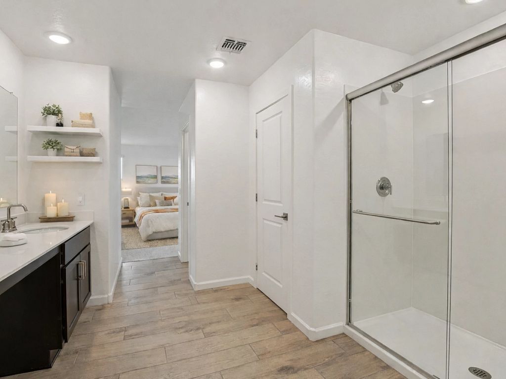 Solara - Laurel Interior Image 7