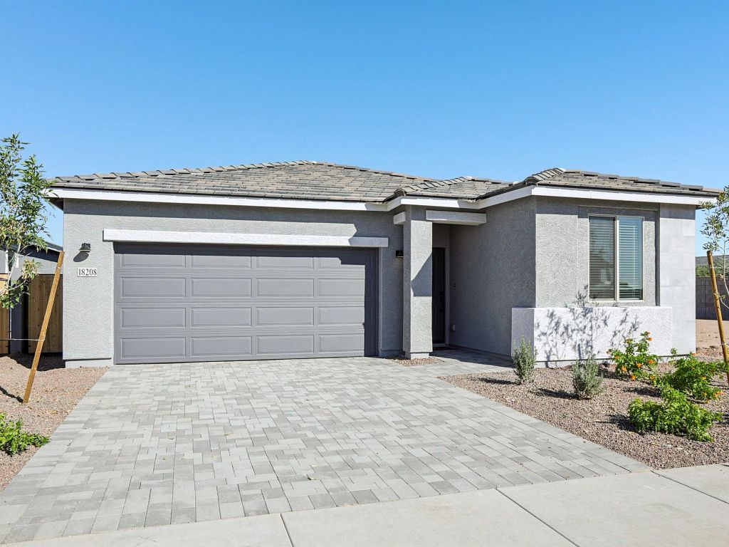 Amarillo Creek - Poppy Interior Image 1
