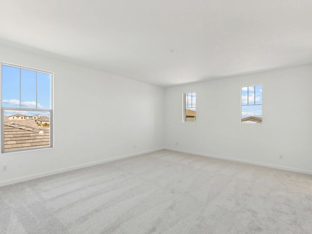 Estrella Crossing - Diamond Interior Image 14