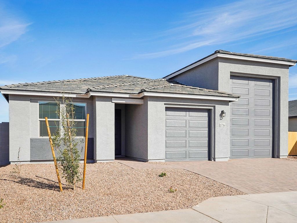 Stonebridge Manor - Opal RV Garage Interior Image 2