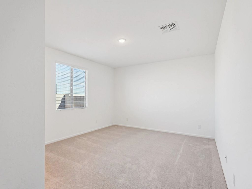 Estrella Crossing - Opal RV Garage Interior Image 15