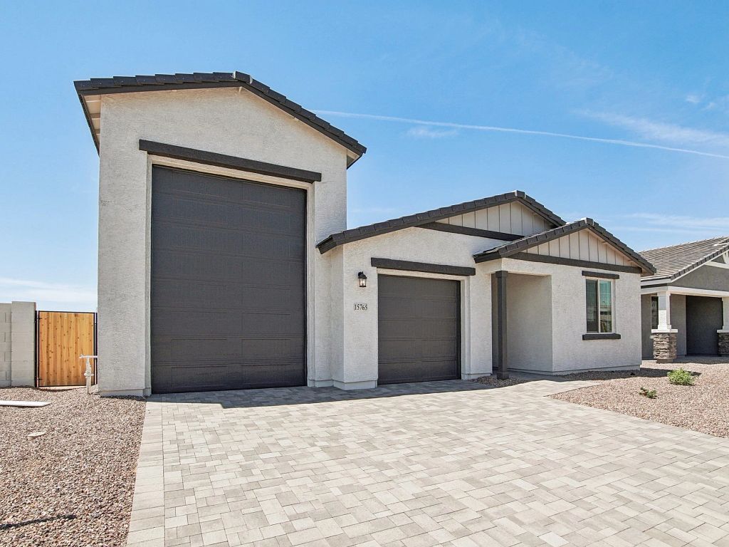Estrella Crossing - Ruby RV Interior Image 2
