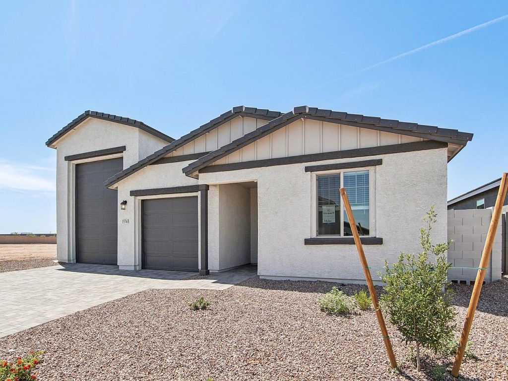 Estrella Crossing - Ruby RV Interior Image 3