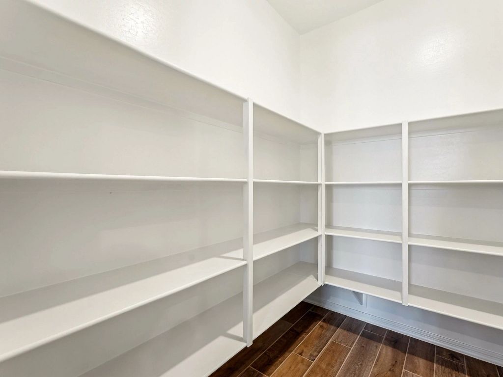 Estrella Crossing - Ruby RV Interior Image 9