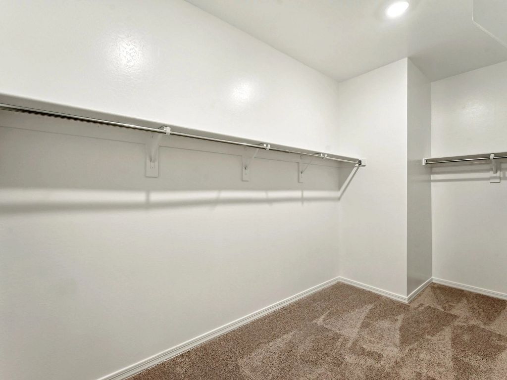 Estrella Crossing - Ruby RV Interior Image 12