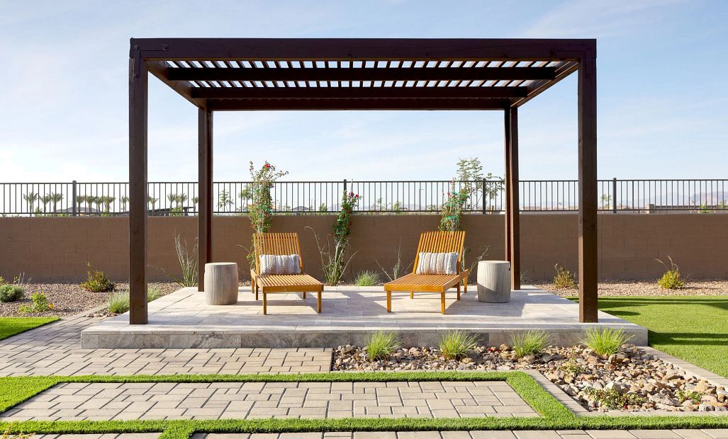 Backyard with View Fence - no neighbors behind
