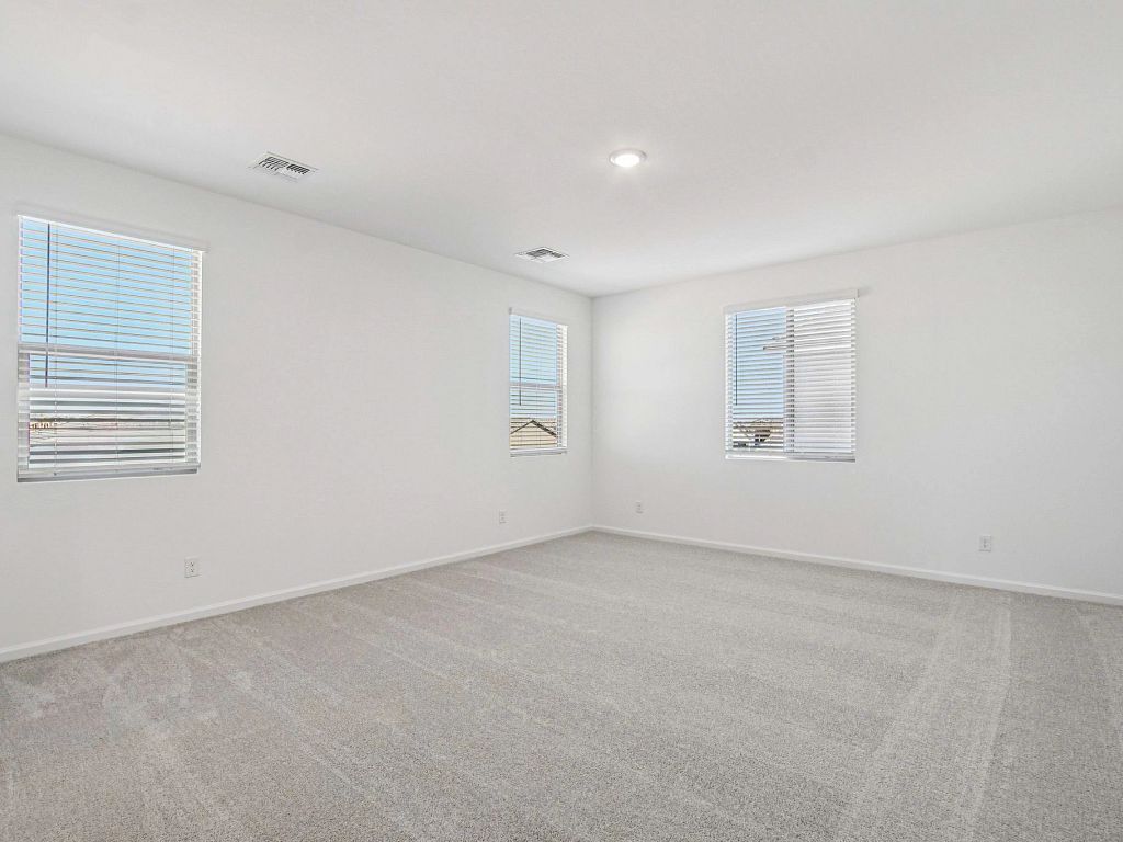 Stonebridge Manor - Emerald Interior Image 11