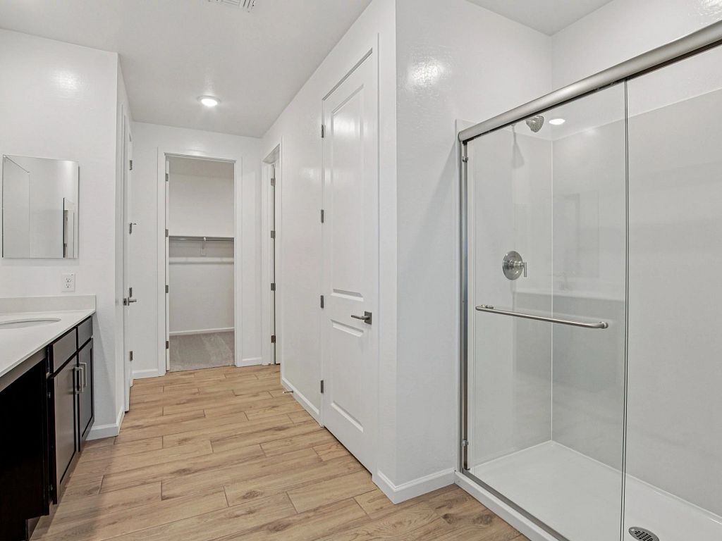 Stonebridge Manor - Emerald Interior Image 13