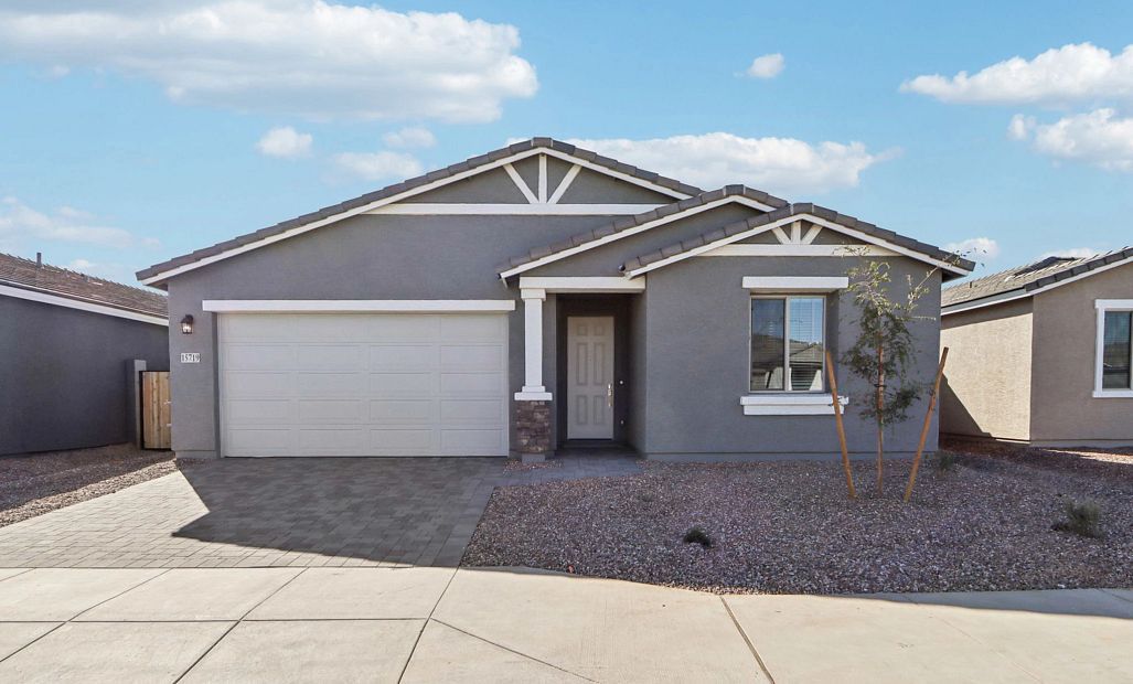 Larkspur - Stonebridge Manor: Waddell, Arizona - Ashton Woods