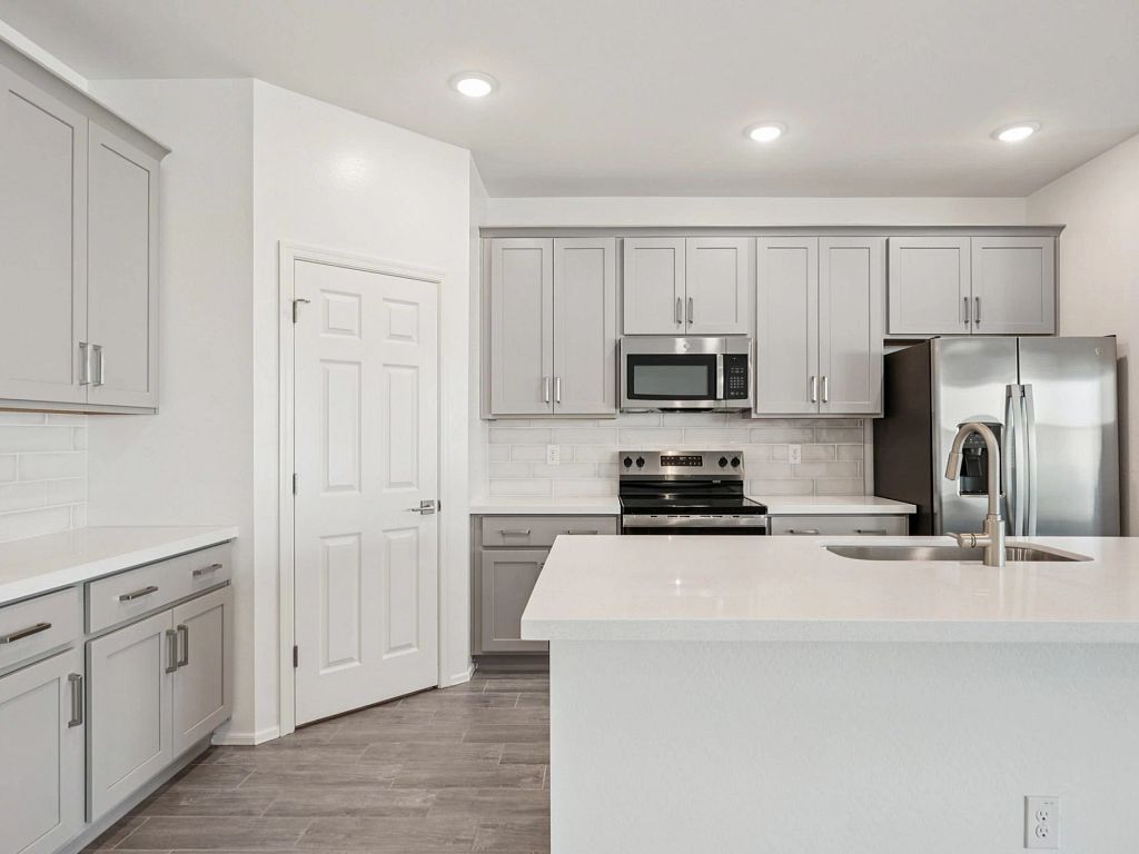 Stonebridge Manor - Marigold Interior Image 7