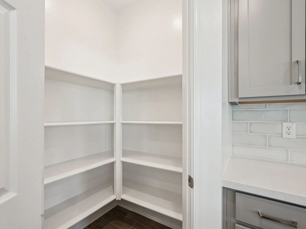 Stonebridge Manor - Marigold Interior Image 10