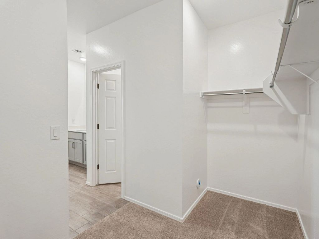 Stonebridge Manor - Marigold Interior Image 16
