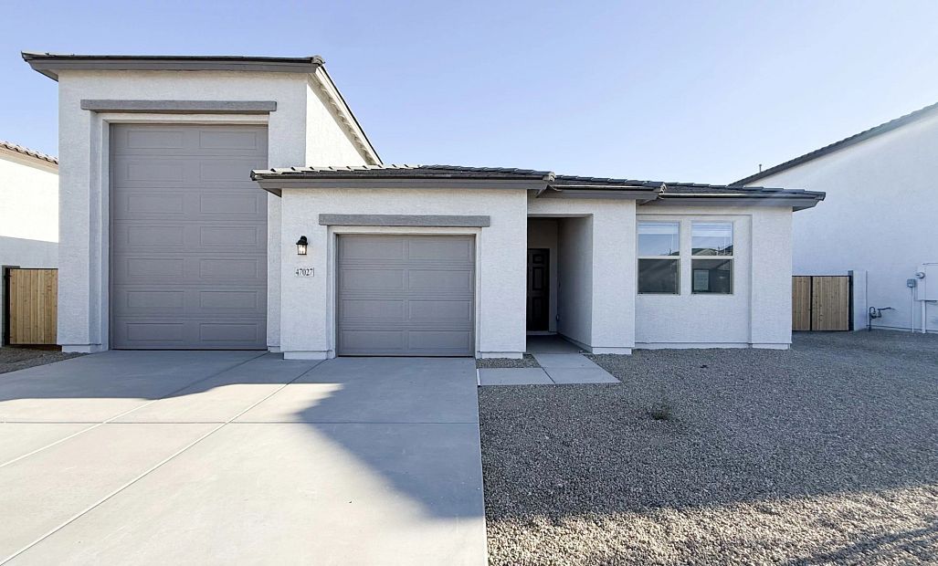 47027 W Pecan Woods (Opal RV Garage)