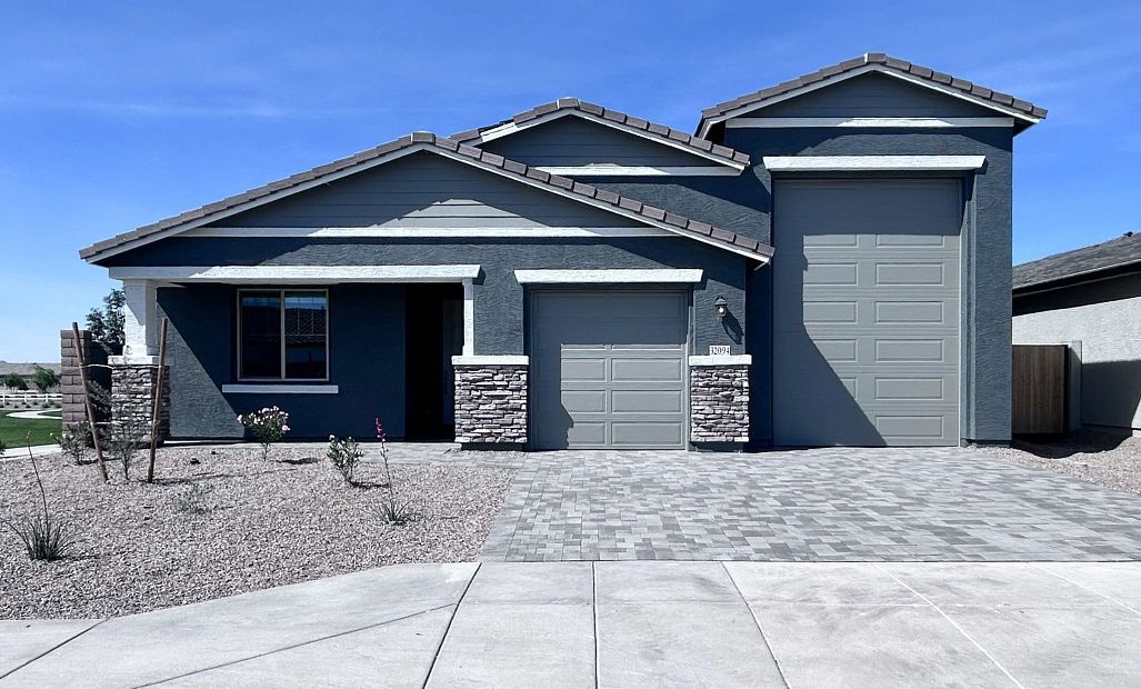 Opal RV Garage - Wales Ranch: San Tan Valley, Arizona - Ashton Woods