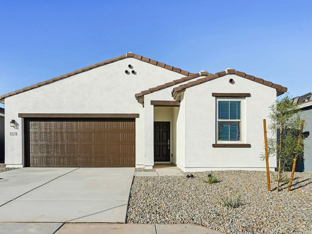 22270 North Austin Ranch Drive. Surprise, AZ 85387