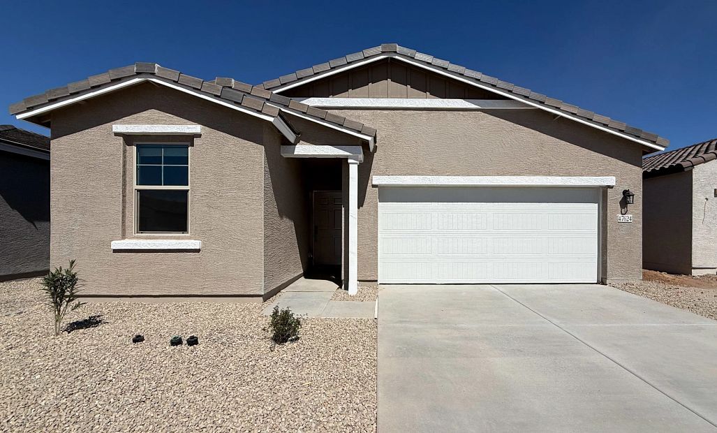 47624 W Kenner Dr (Iris)