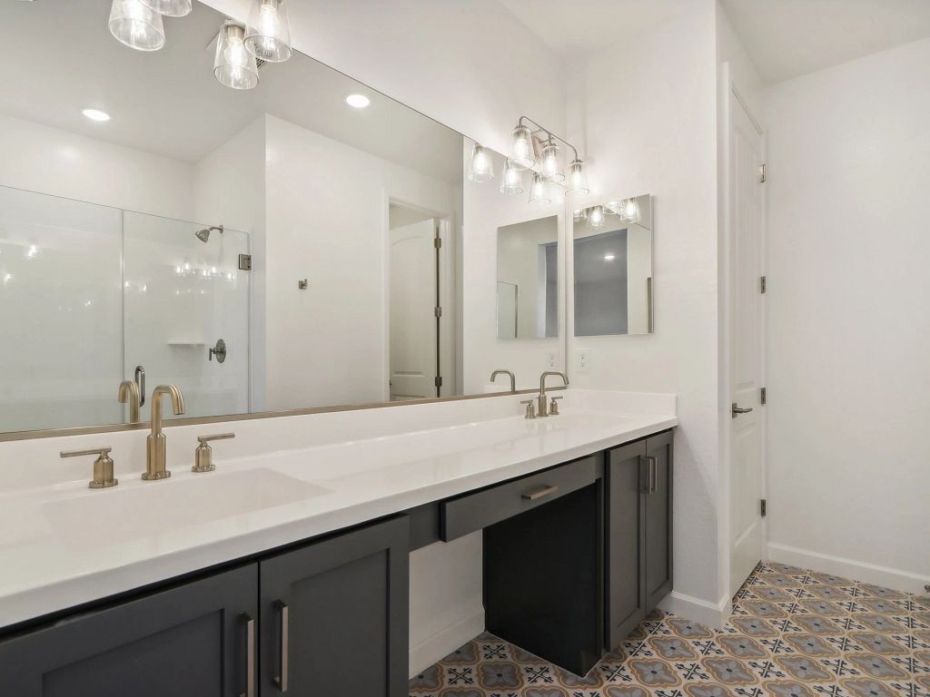 Stonebridge Manor - Opal Interior Image 5