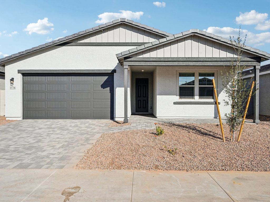 10481 N 157Th Dr. Waddell, AZ 85355