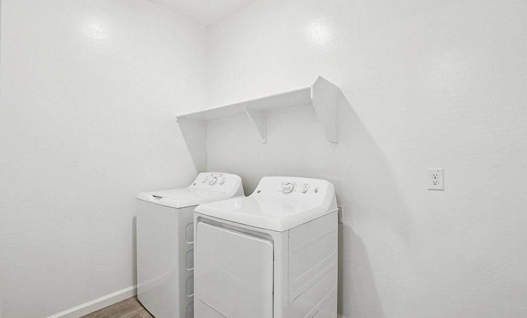Laundry Room - Washer/Dryer included