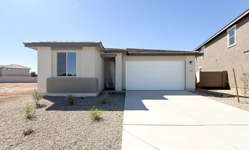 4752 W Ellis St (Poppy)