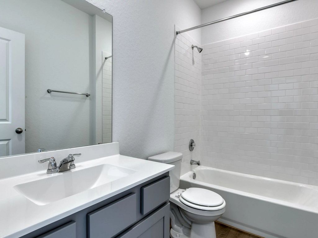 Hennersby Hollow - Dunlap Interior Image 13