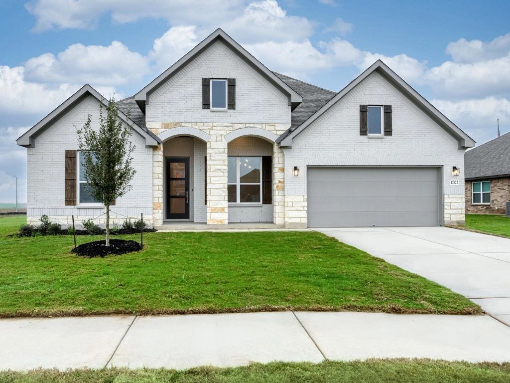Saddlebrook Ranch - Blanco Interior Image 1