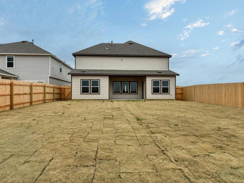 336 Bushwack Dr. Adkins, TX 78101