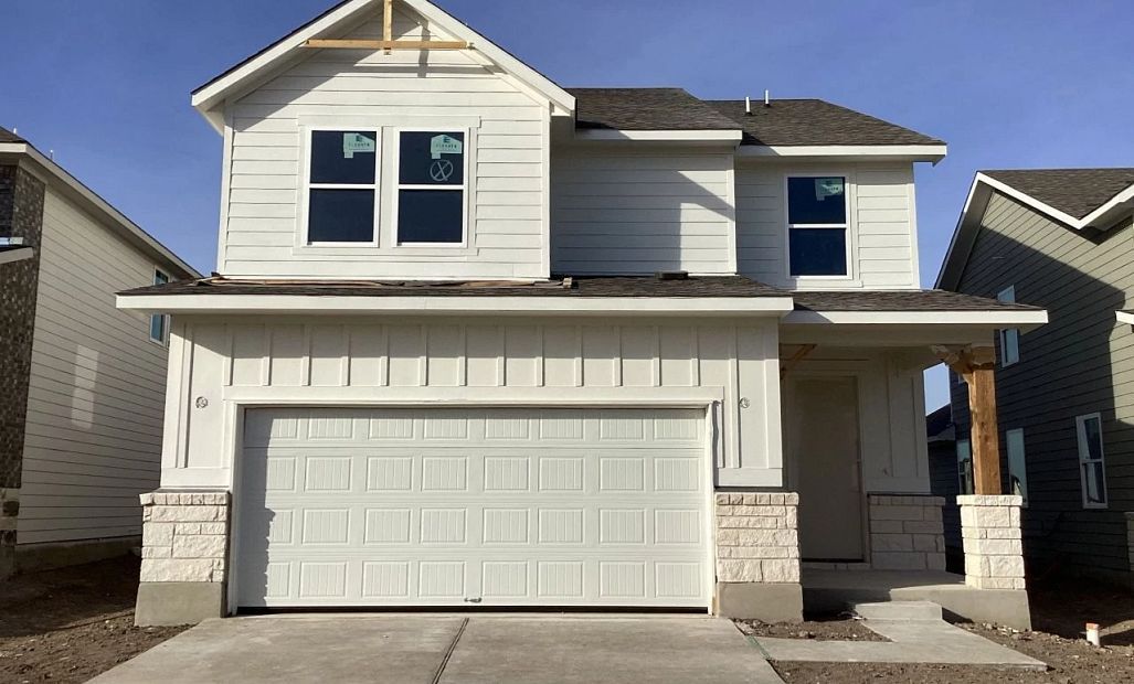 Canyon - Lariat: Liberty Hill, Texas - Ashton Woods