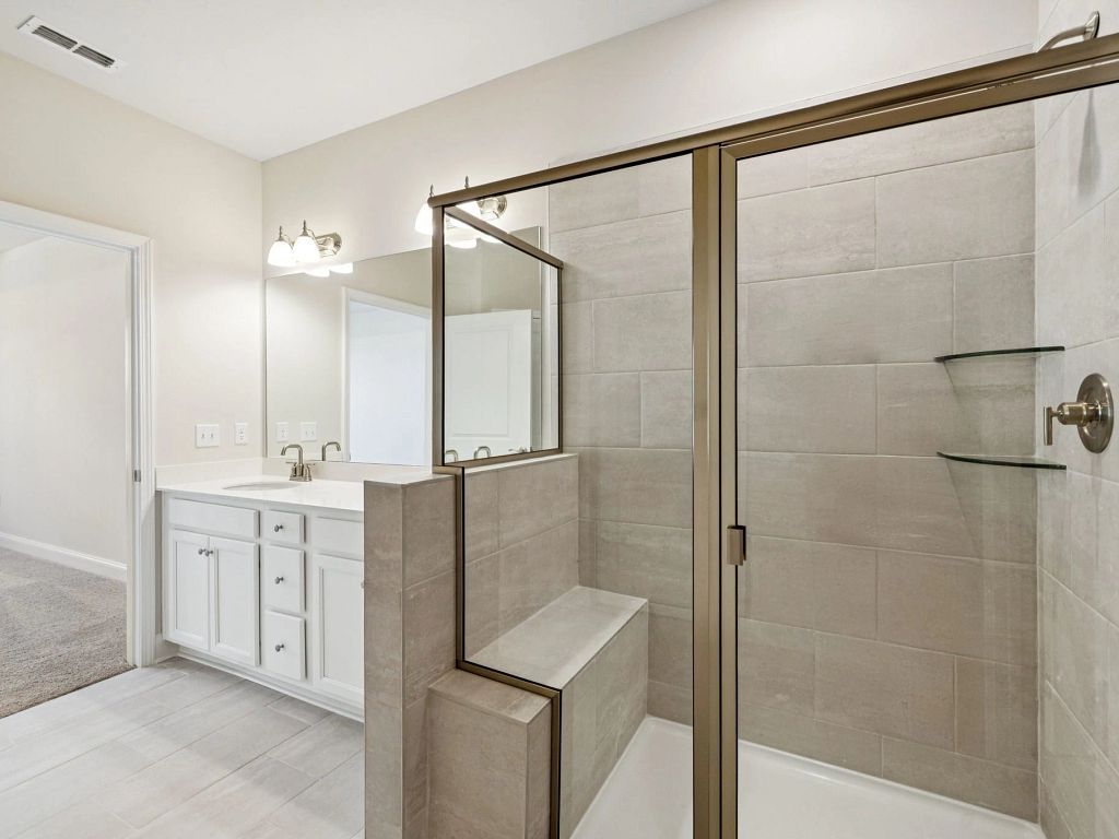 Stewart's Glen | 55+ Community - Hickory Interior Image 8