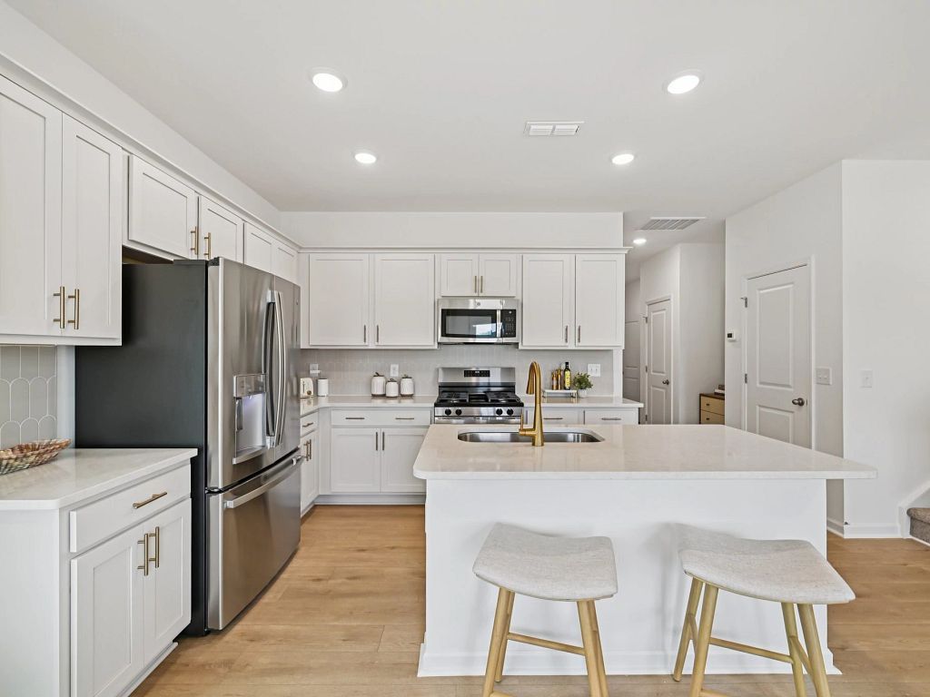 Towns at The Point - Camellia Interior Image 3