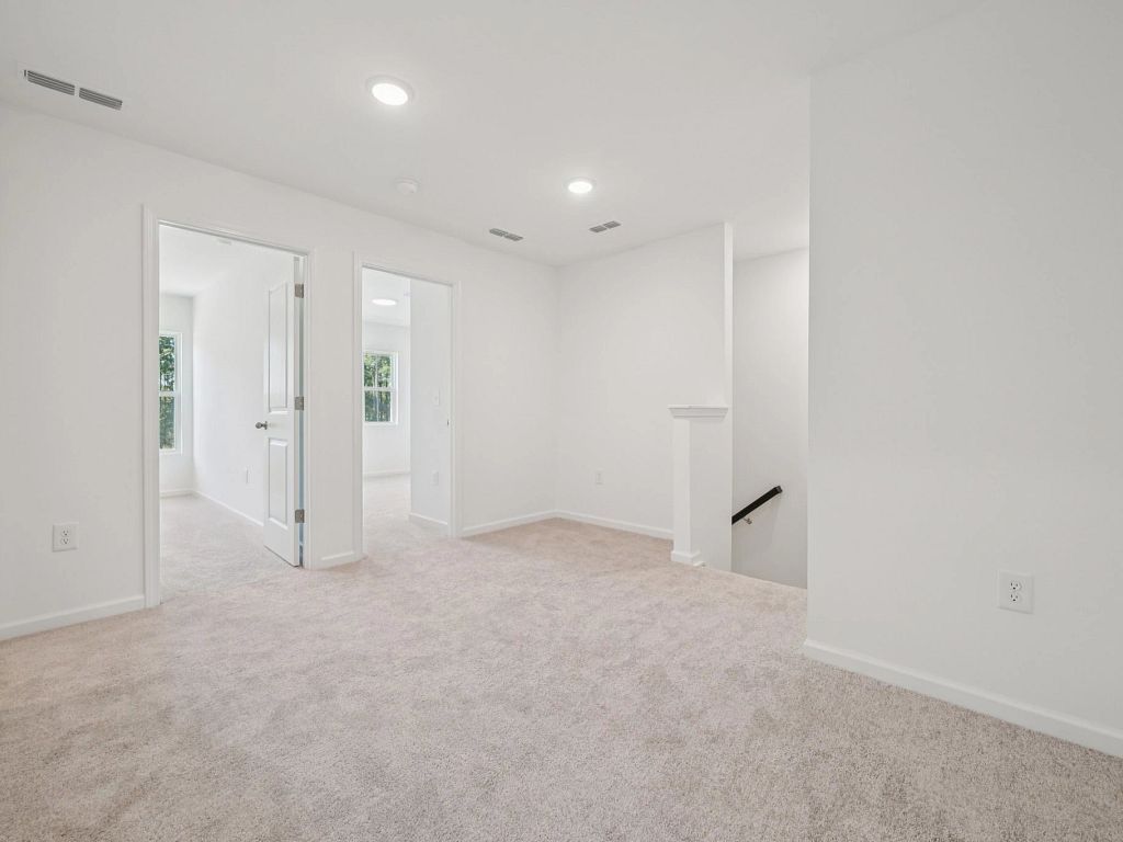 Towns at The Point - Dogwood Interior Image 16