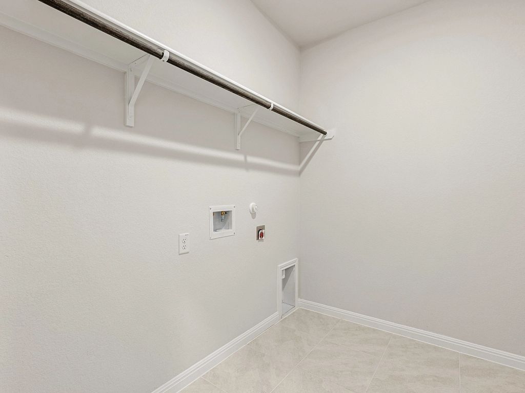 The Colony - Somerville Interior Image 9
