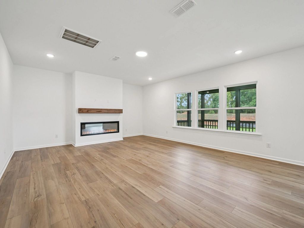 The Point - Camden Interior Image 6