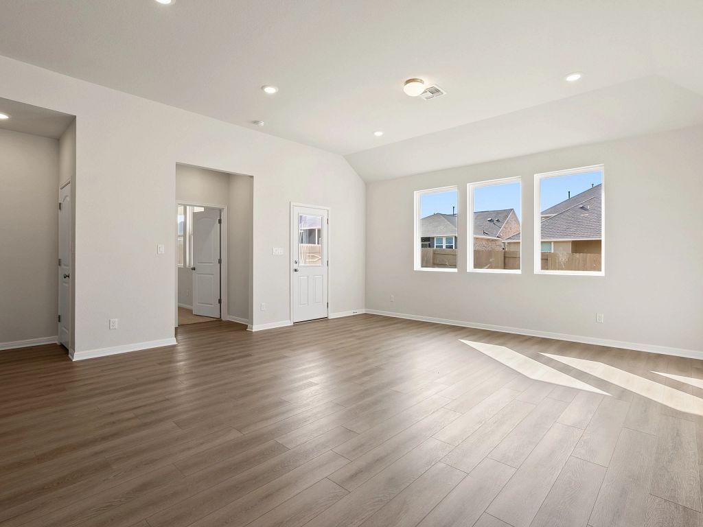 The Colony - Somerville Interior Image 16