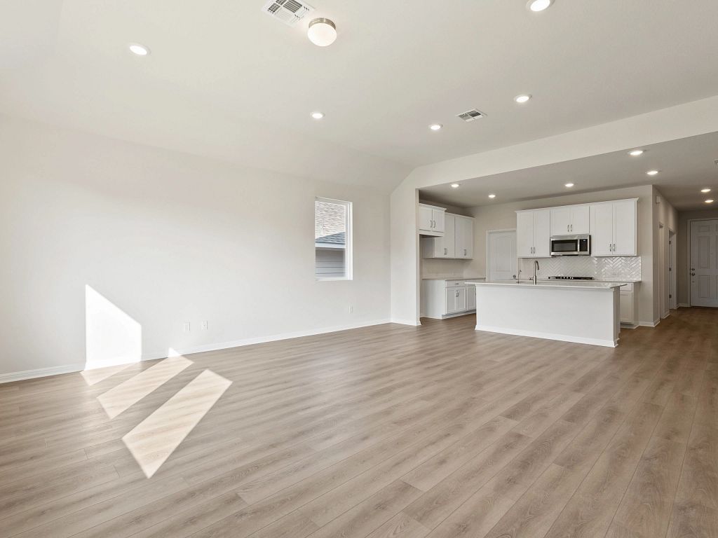 The Colony - Somerville Interior Image 21